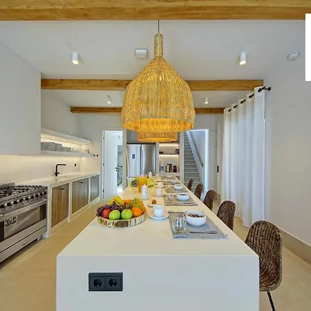 Villa Zenon - Ideal For 14 People With A Spectacular View Parikia (Paros)