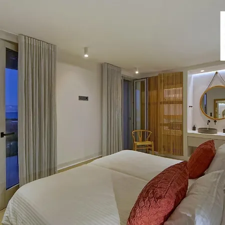Zenon - Ideal For 14 People With A Spectacular View Villa