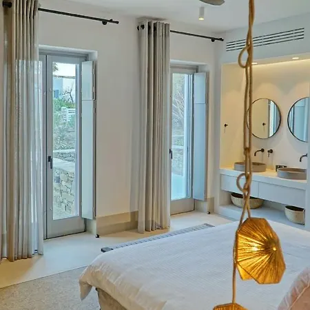 Zenon - Ideal For 14 People With A Spectacular View Villa